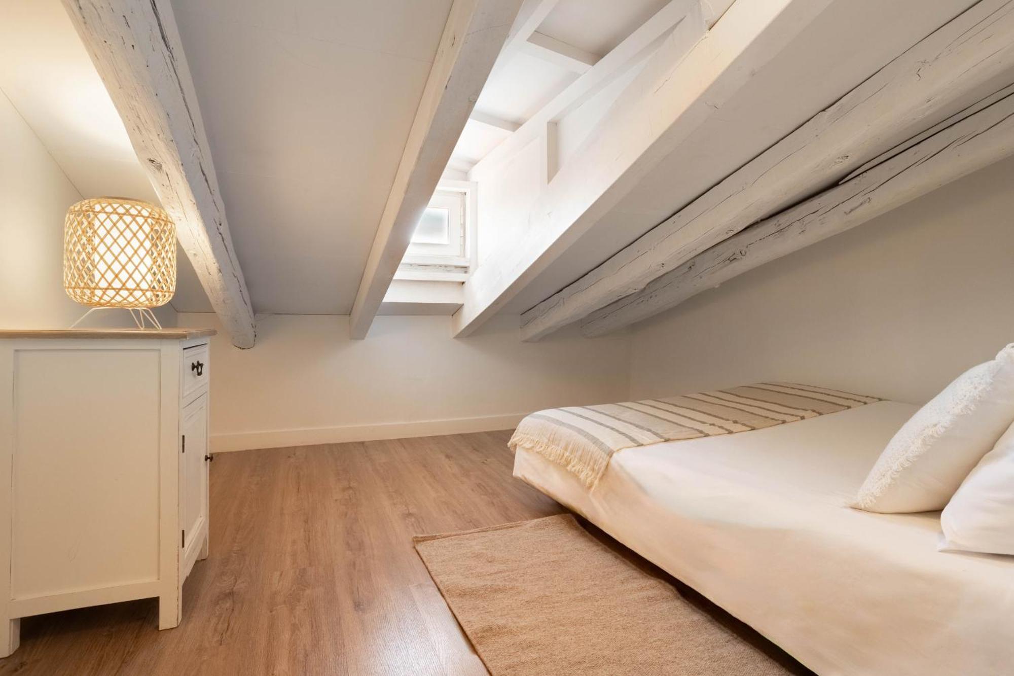 Apartamento Plaza Mayor Attic En Мадрид Экстерьер фото